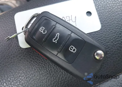 2017 Volkswagen Jetta Gli z USA, uszkodzony, nr VIN 3VW5T7AJ0HM402748